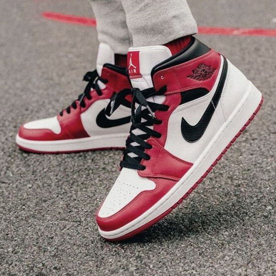 LJR Jordan 1 Mid Chicago 2020 White/Gym Red/Black 554724-173