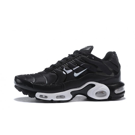 Nike Air Max Plus Tn Men Black and White Sneakers