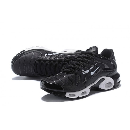 Nike Air Max Plus Tn Men Black and White Sneakers